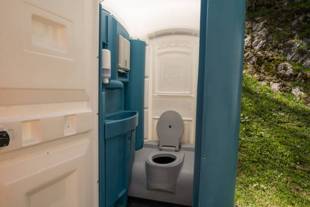 Best Portable restroom solutions  in Overland Park, KS